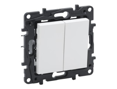 2 kl. mygtukas Niloe Step Legrand 863112